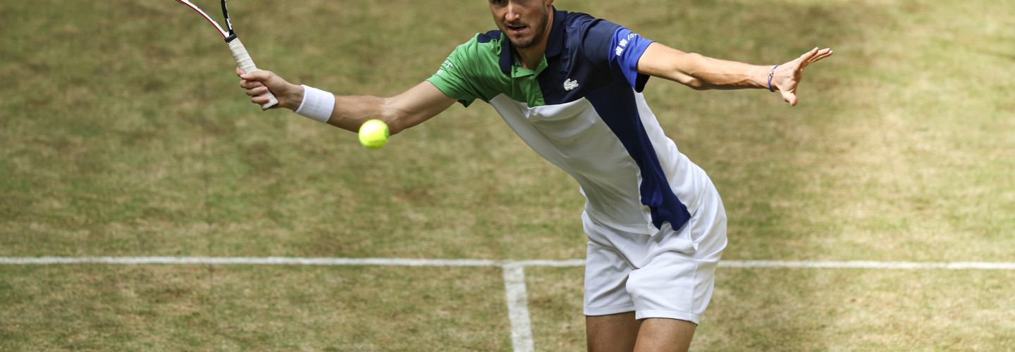 Starker Auftakttag: Topgesetztes Duo Medvedev und Tsitsipas gleich im Einsatz - Oscar Otte eröffnet gegen Laslo Djere