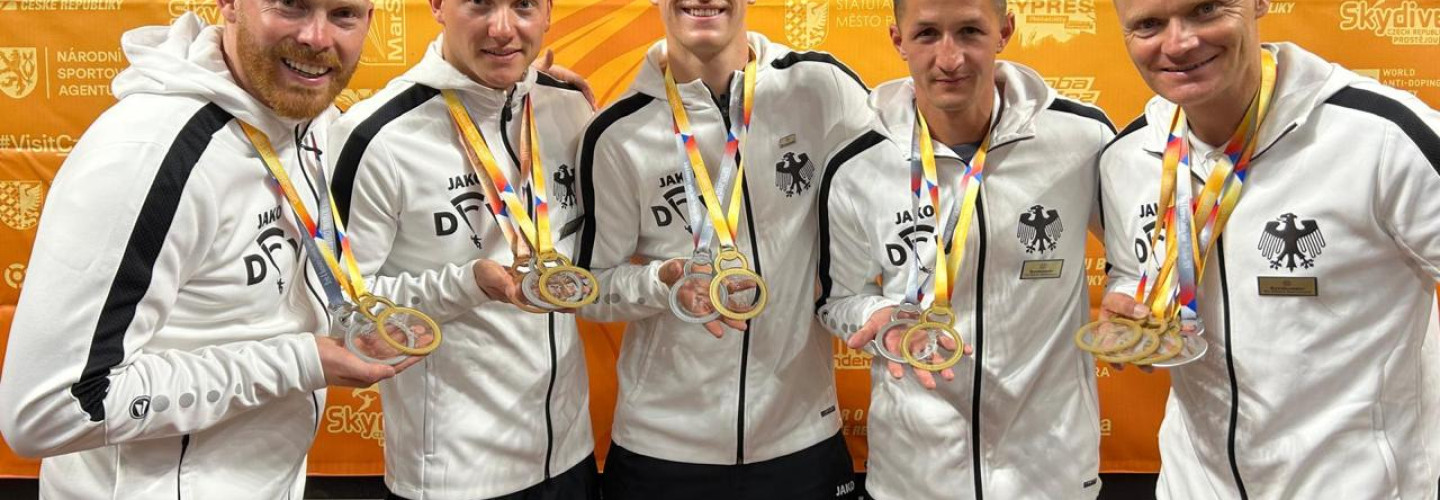 Deutscher Fallschirmsport-Verband in Prostejov mit fünf Medaillen – Stefan Wiesner erstmals Weltmeister im Einzelzielspringen – Gold in der Mannschaftskombination