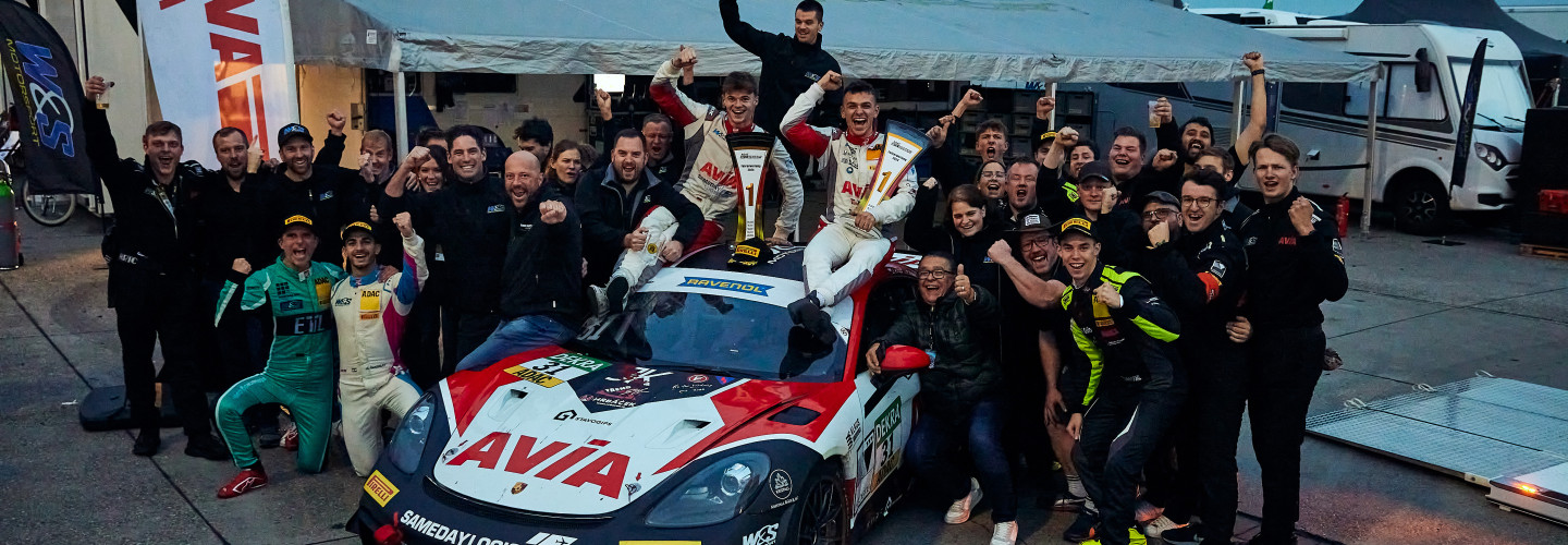 Finn Zulauf und Josef Knopp sind die Champions 2024 der ADAC GT4 Germany