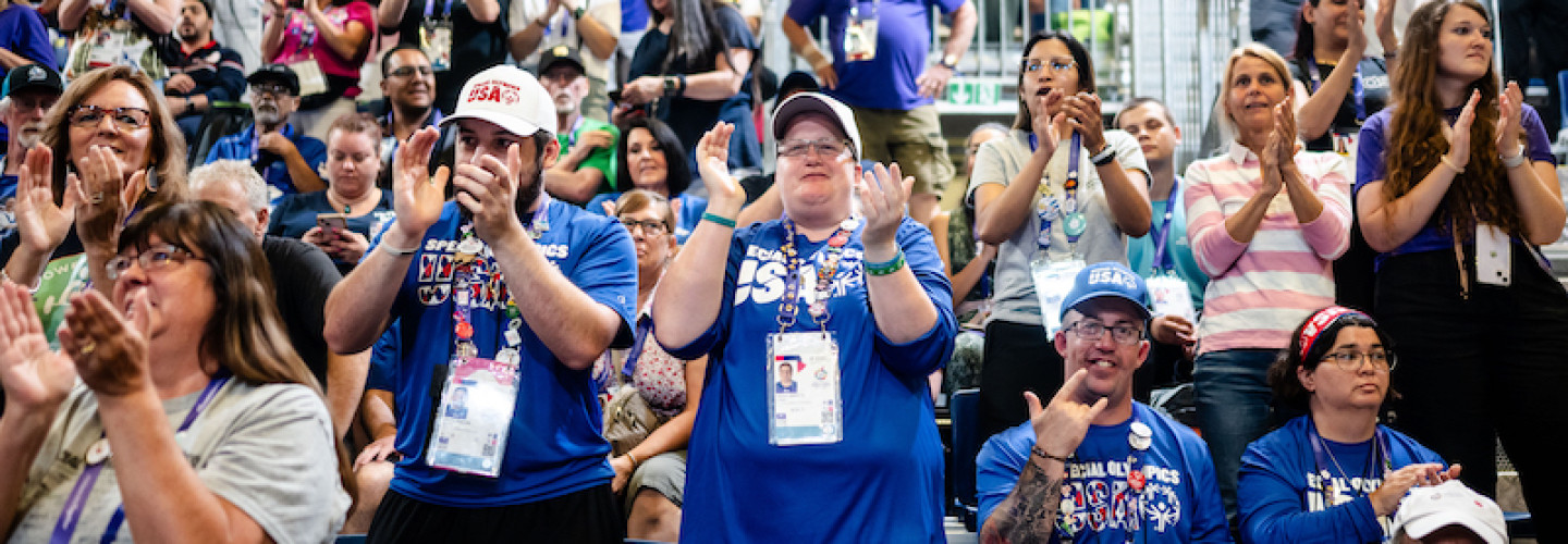 Schwere Eisen - langes Leben: Kraftdreikampf ist bei den Special Olympics World Games Berlin 2023 ein Zuschauermagnet