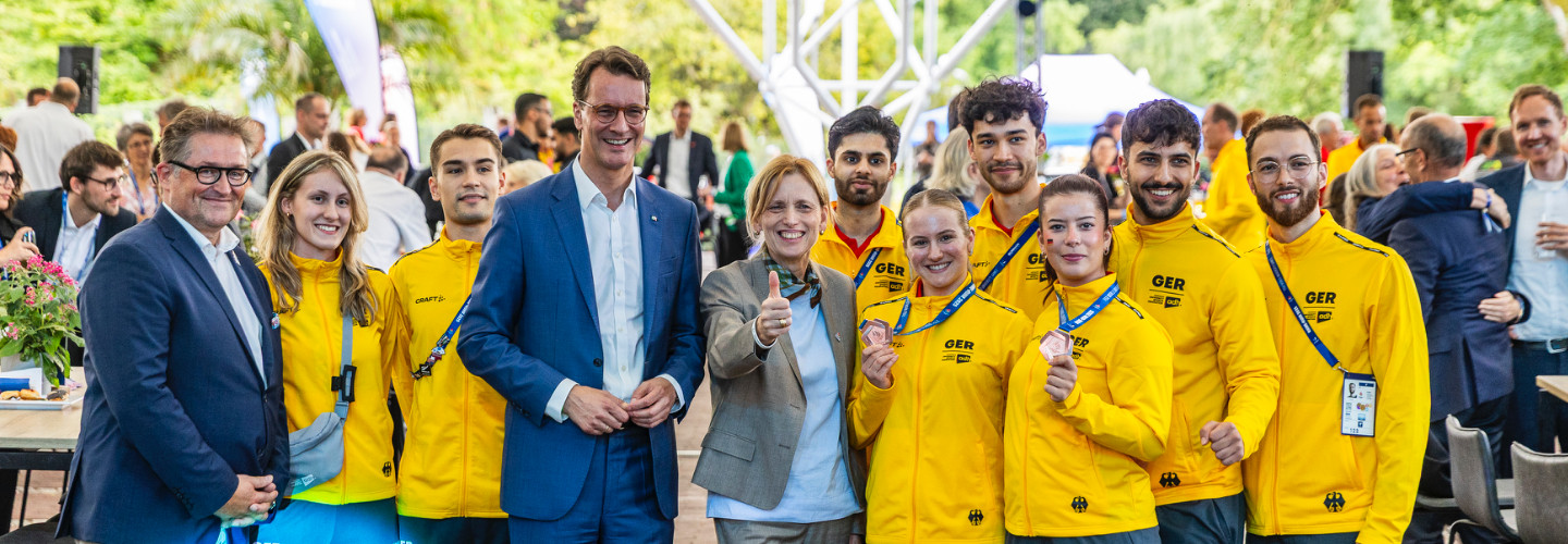 adh / Deutscher Empfang: Team Studi als sportliche Botschafterinnen und Botschafter für Deutschland geehrt