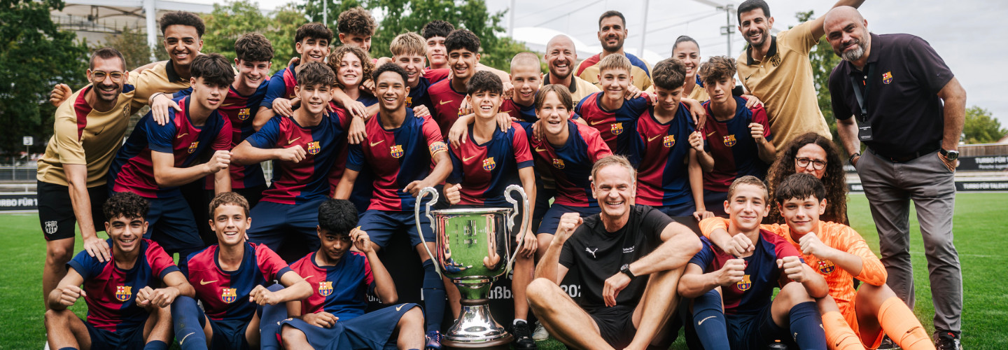 Nachwuchsfußball auf höchstem Niveau: Europäische Top-Teams treten beim Porsche Fußball Cup an