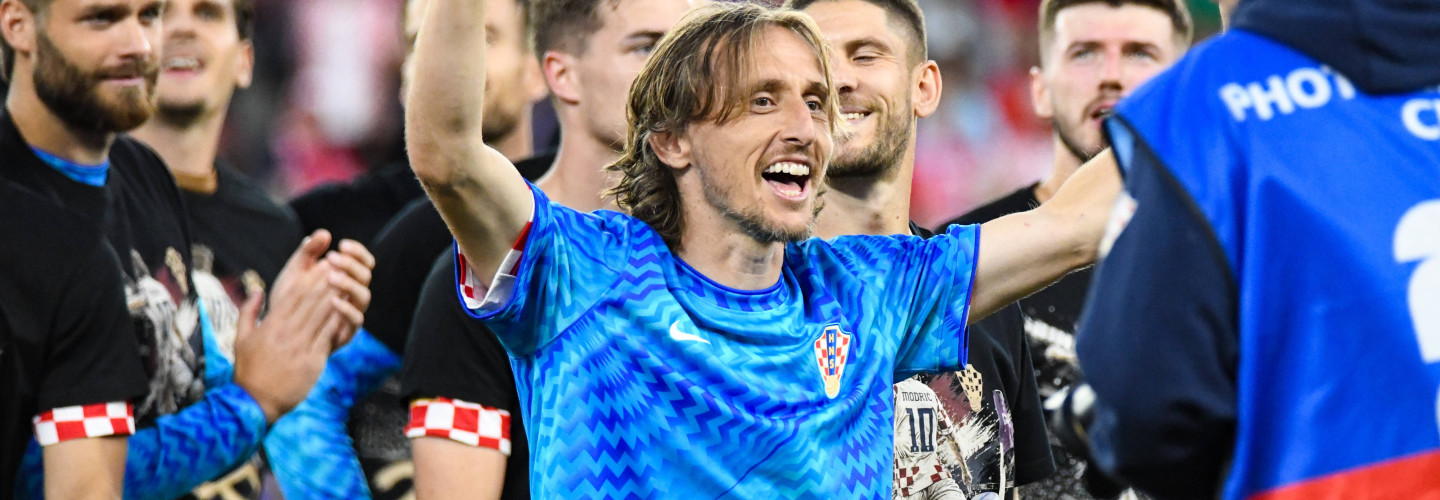 MagentaTV / Hummels schwärmt von Modric: „Schwer beeindruckend! Ein Zeichen unglaublicher Qualität und Konstanz“ – Kroatien jubelt dank Budimir und Stanisic in Modrics 200. Länderspiel